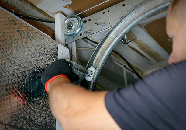 Affordable Garage Door Roller Replacement solutions in Level Park-Oak Park, MI